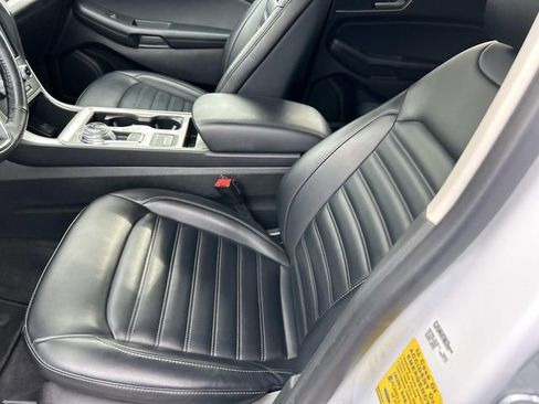 Used 2024 Ford Edge SEL image 15