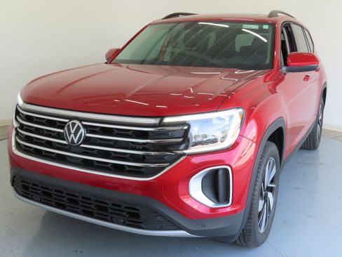 New 2025 Volkswagen Atlas SE image 9