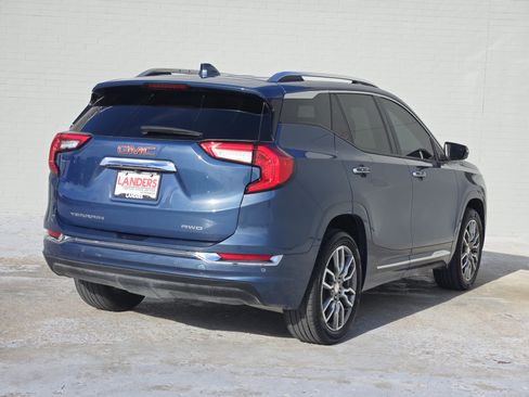 Used 2024 GMC Terrain Denali w/ Denali Premium Package image 8