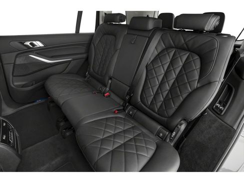 New 2026 BMW X7 xDrive40i w/ M Sport Package image 8