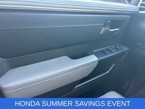 Used 2025 Toyota Tundra Limited AWD/4WD image 15