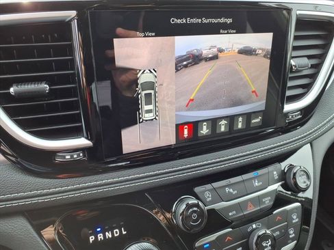 New 2026 Chrysler Pacifica Limited image 17