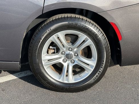 Used 2023 Dodge Charger SXT image 9