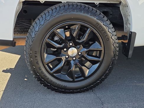 Used 2019 Chevrolet Silverado 1500 LT w/ All-Star Edition image 9