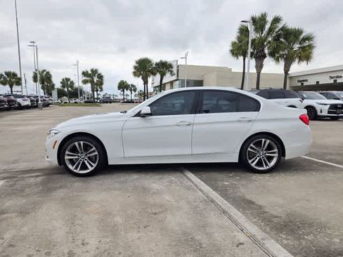 Used 2018 BMW 330i Sedan RWD image 3