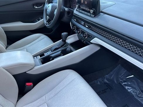 Used 2023 Honda Accord EX image 19