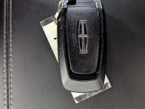 Used 2023 Lincoln Corsair Standard image 26