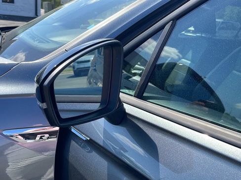 Used 2021 Volkswagen Tiguan SE R-Line image 31