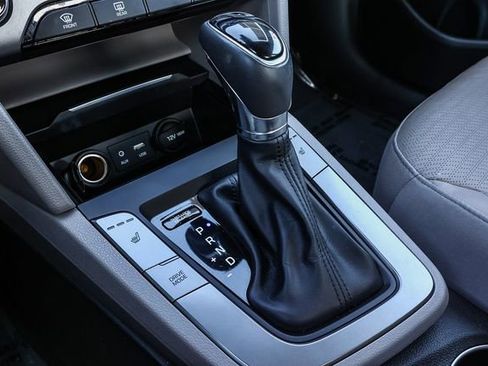 Used 2017 Hyundai Elantra Limited w/ Limited Ultimate Package 05 image 25