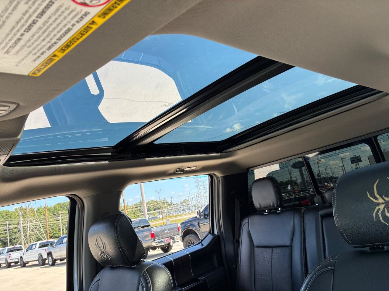 Used 2021 Ford F250 Lariat w/ Lariat Ultimate Package AWD/4WD image 14