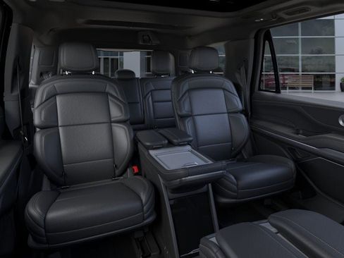 New 2026 Lincoln Navigator Reserve w/ Jet Appearance Package image 11