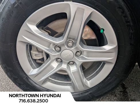 Used 2024 Jeep Compass Latitude image 36