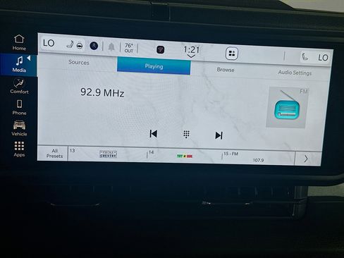 Used 2025 Jeep Wrangler Willys image 19