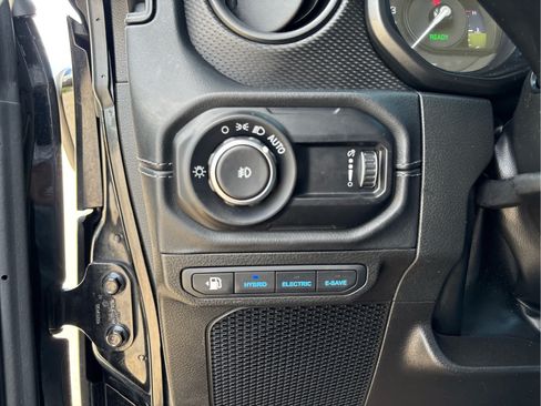 Used 2024 Jeep Wrangler Unlimited Rubicon 4xe AWD/4WD image 26
