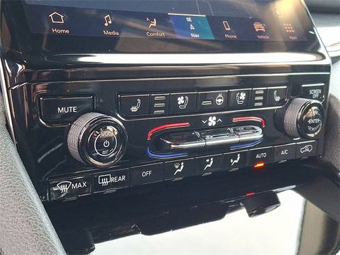 Used 2022 Jeep Grand Cherokee Trailhawk w/ Advanced Protech Group II image 15