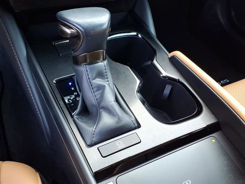 Certified 2023 Lexus ES 350 w/ Premium Package image 12