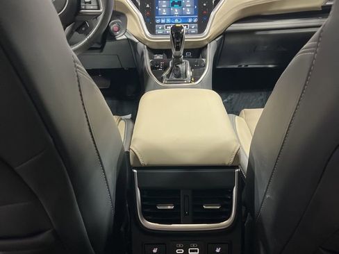 Used 2023 Subaru Outback Limited image 34