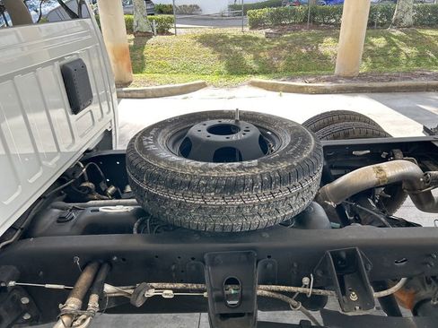 Used 2025 RAM 3500 Tradesman w/ Chrome Appearance Group image 17