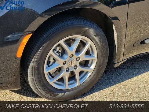 Used 2025 Chrysler Pacifica Select FWD image 9