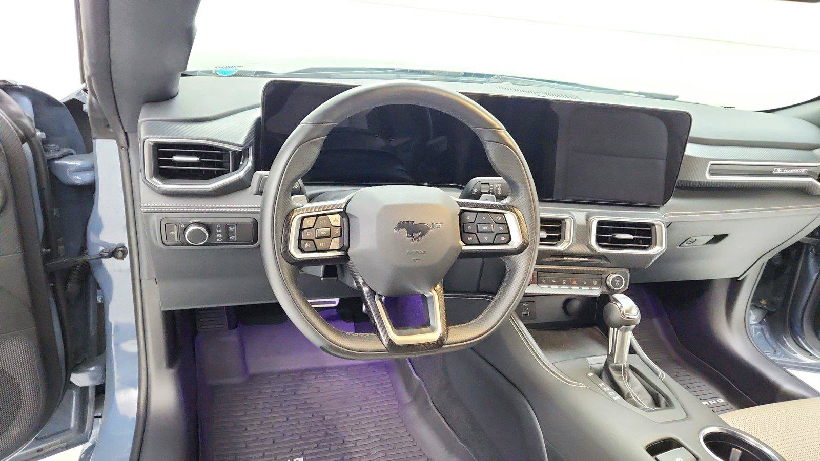 Used 2025 Ford Mustang GT Premium RWD image 17