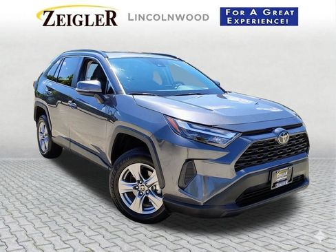 Used 2025 Toyota RAV4 XLE FWD image 1