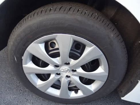 Used 2025 Toyota Corolla LE image 12