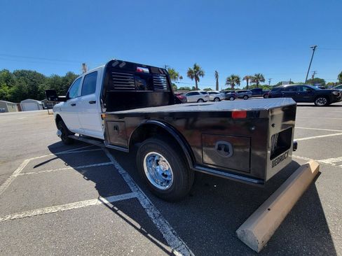 Used 2023 RAM 3500 Tradesman w/ Chrome Appearance Group AWD/4WD image 12