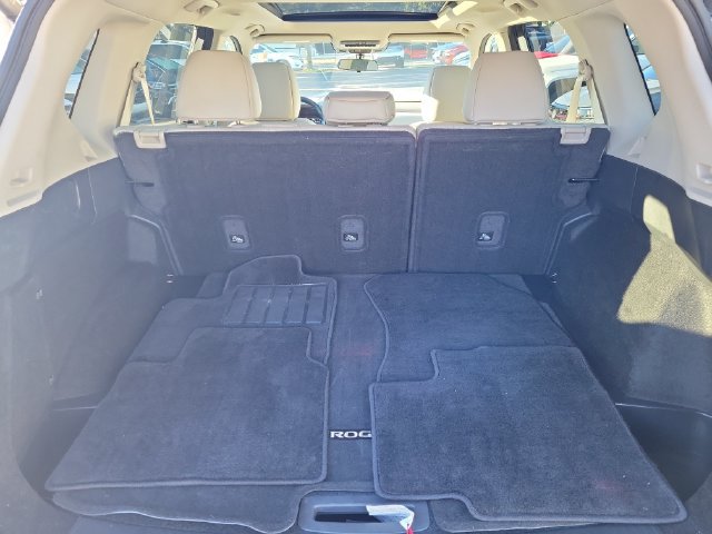 Used 2023 Nissan Rogue SV w/ SV Premium B Package FWD image 9