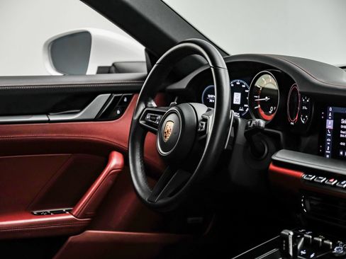 Used 2020 Porsche 911 Carrera RWD image 61