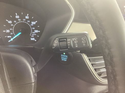 Used 2022 Ford Escape SE w/ SE Sport Appearance Package image 19