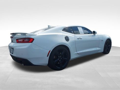 Used 2017 Chevrolet Camaro SS RWD image 5