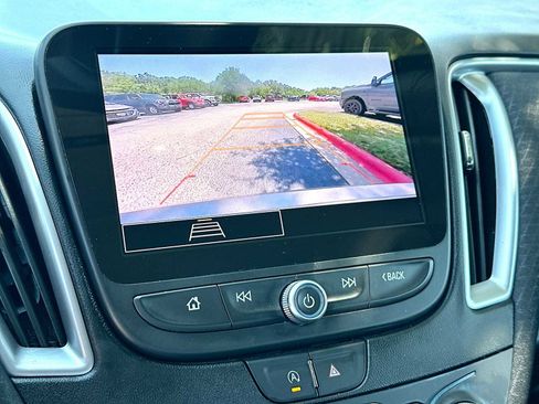 Used 2025 Chevrolet Malibu LT FWD image 20