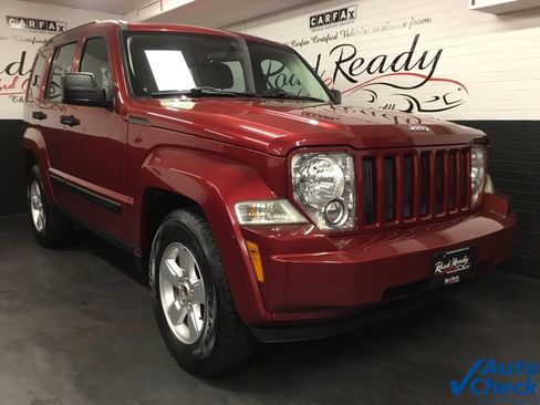 Used 2011 Jeep Liberty Sport image 3