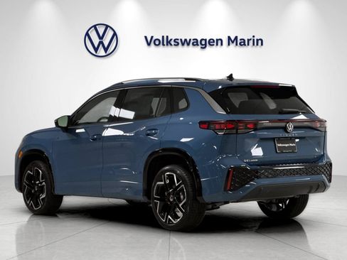 New 2026 Volkswagen Tiguan SEL R-Line AWD/4WD image 3