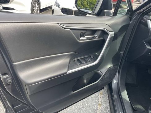 Used 2024 Toyota RAV4 XLE FWD image 20
