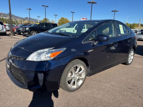Used 2014 Toyota Prius Four image 1