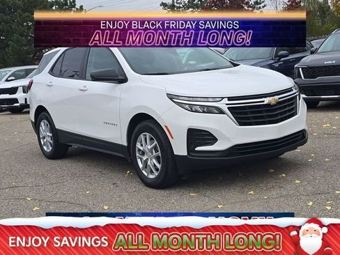 Used 2024 Chevrolet Equinox LS w/ LS Convenience Package image 8