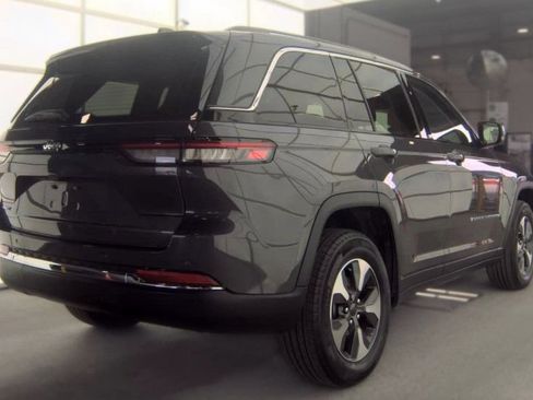 Used 2022 Jeep Grand Cherokee Limited 4xe AWD/4WD image 3