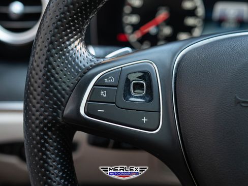 Used 2018 Mercedes-Benz E 400 4MATIC Sedan image 24