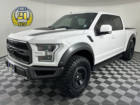 Used 2018 Ford F150 Raptor w/ Equipment Group 802A Luxury AWD/4WD image 1