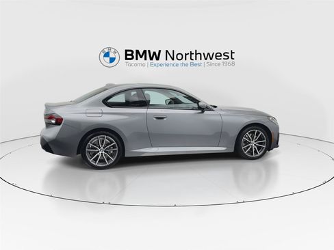 Used 2025 BMW 230i xDrive Coupe w/ Premium Package AWD/4WD image 4