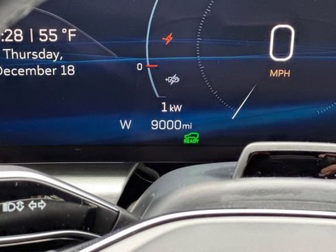 Certified 2025 Cadillac Lyriq Luxury w/ LPO, Floor Liner Package image 27