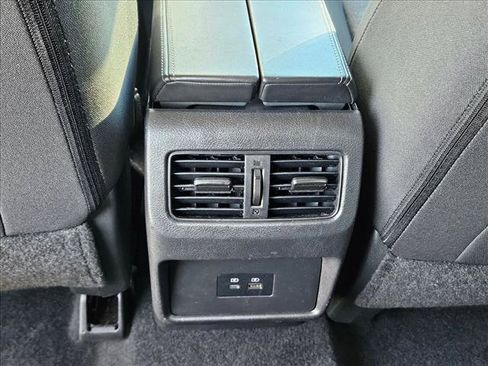 Used 2023 Nissan Rogue SV FWD image 17