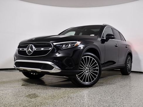 Certified 2025 Mercedes-Benz GLC 300 image 2