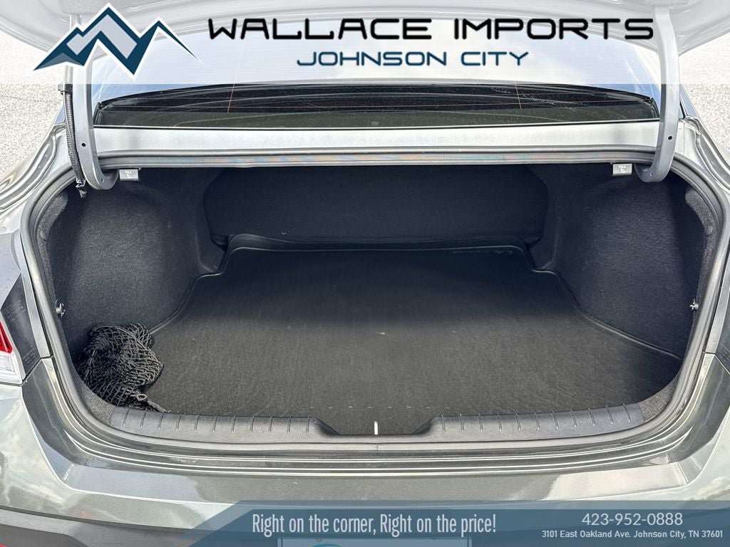 Used 2024 Hyundai Elantra SE FWD image 39