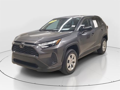 Used 2023 Toyota RAV4 LE image 3