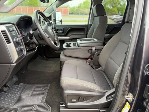 Used 2016 Chevrolet Silverado 2500 LT w/ LT Convenience Package AWD/4WD image 17