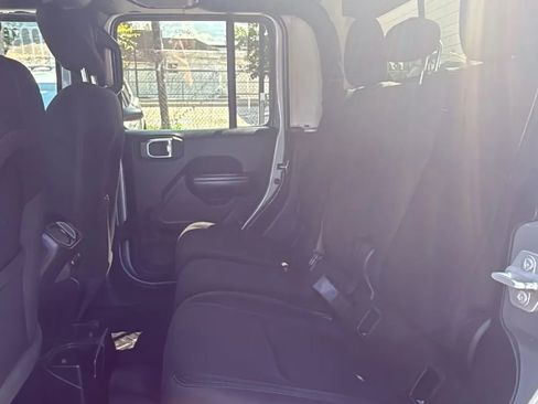 Used 2020 Jeep Gladiator Sport w/ Quick Order Package 24S image 16