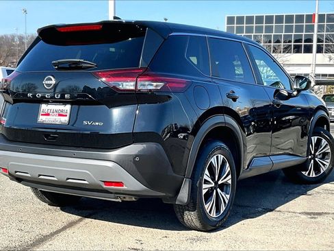 Used 2023 Nissan Rogue SV image 12