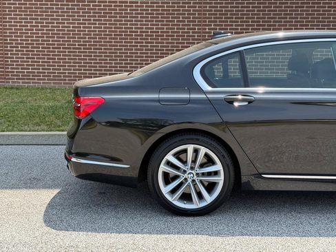 Used 2017 BMW 750i xDrive AWD/4WD image 15